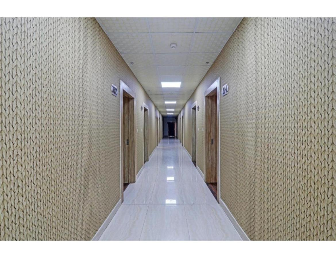 Paras Inn,