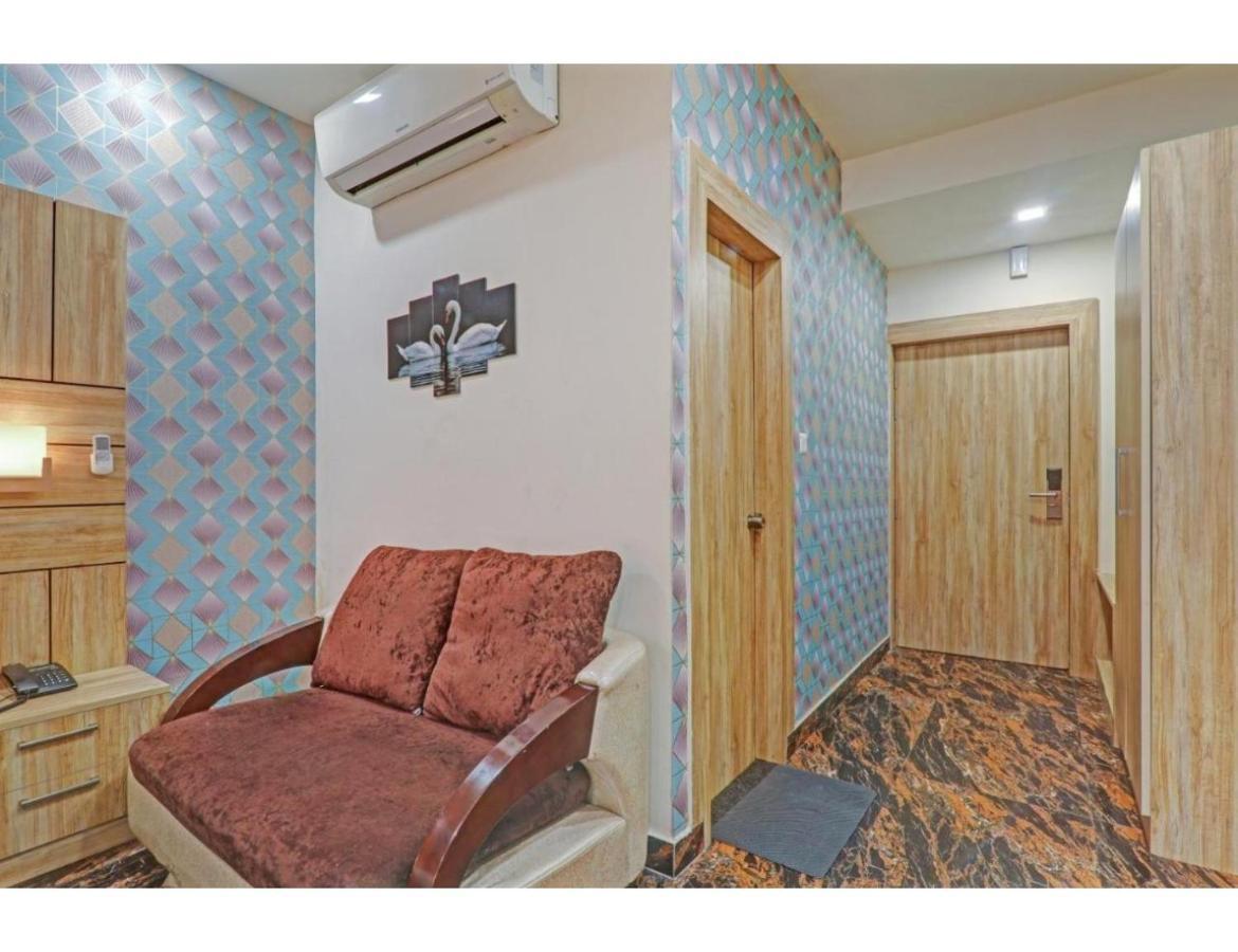 Homestay Paras Inn, *