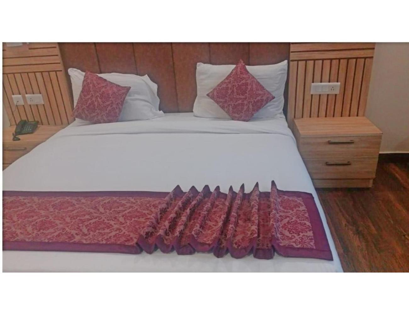 Paras Inn, Homestay *